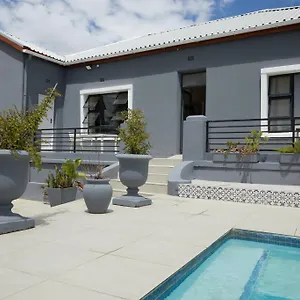 Guest house Club On York 